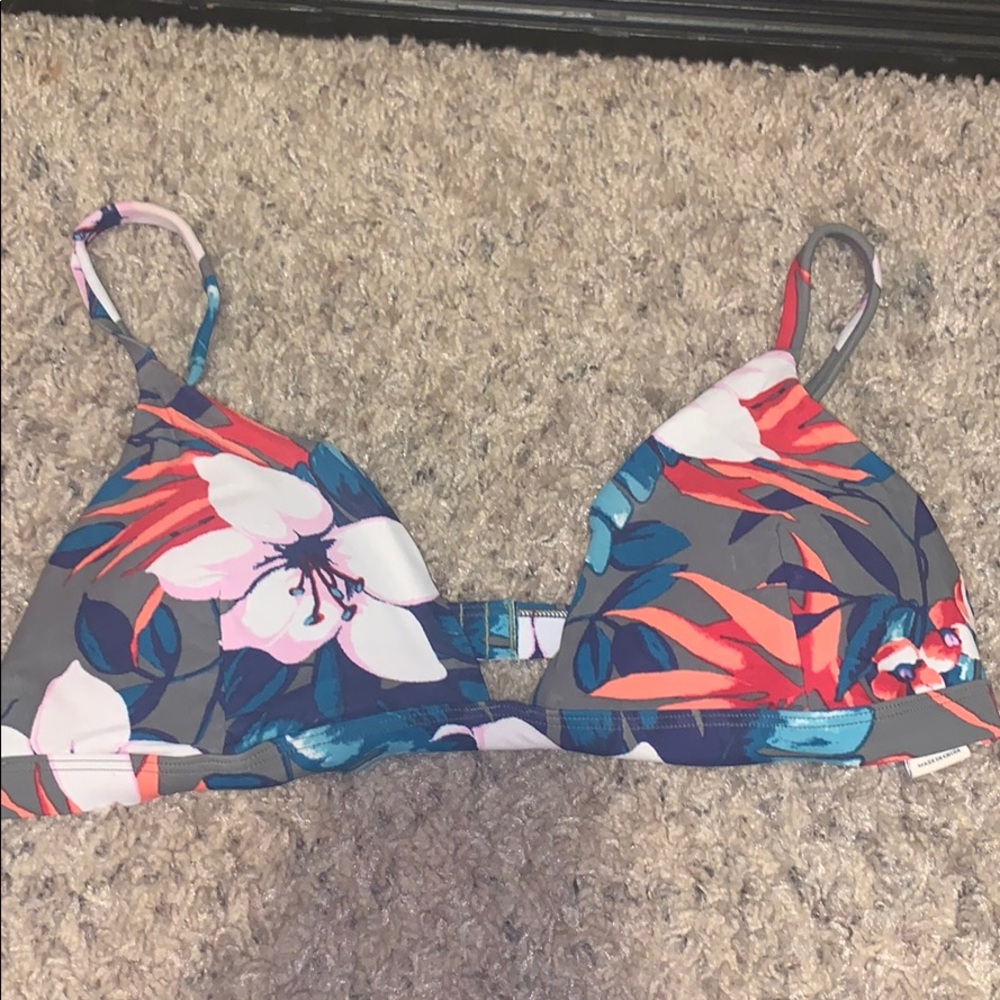 hollister bikini top
